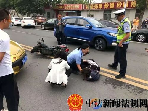 聚焦丨《人民公安报》报道滨州交警董爱荣事迹：16年坚守成为最美“街警”(图3)